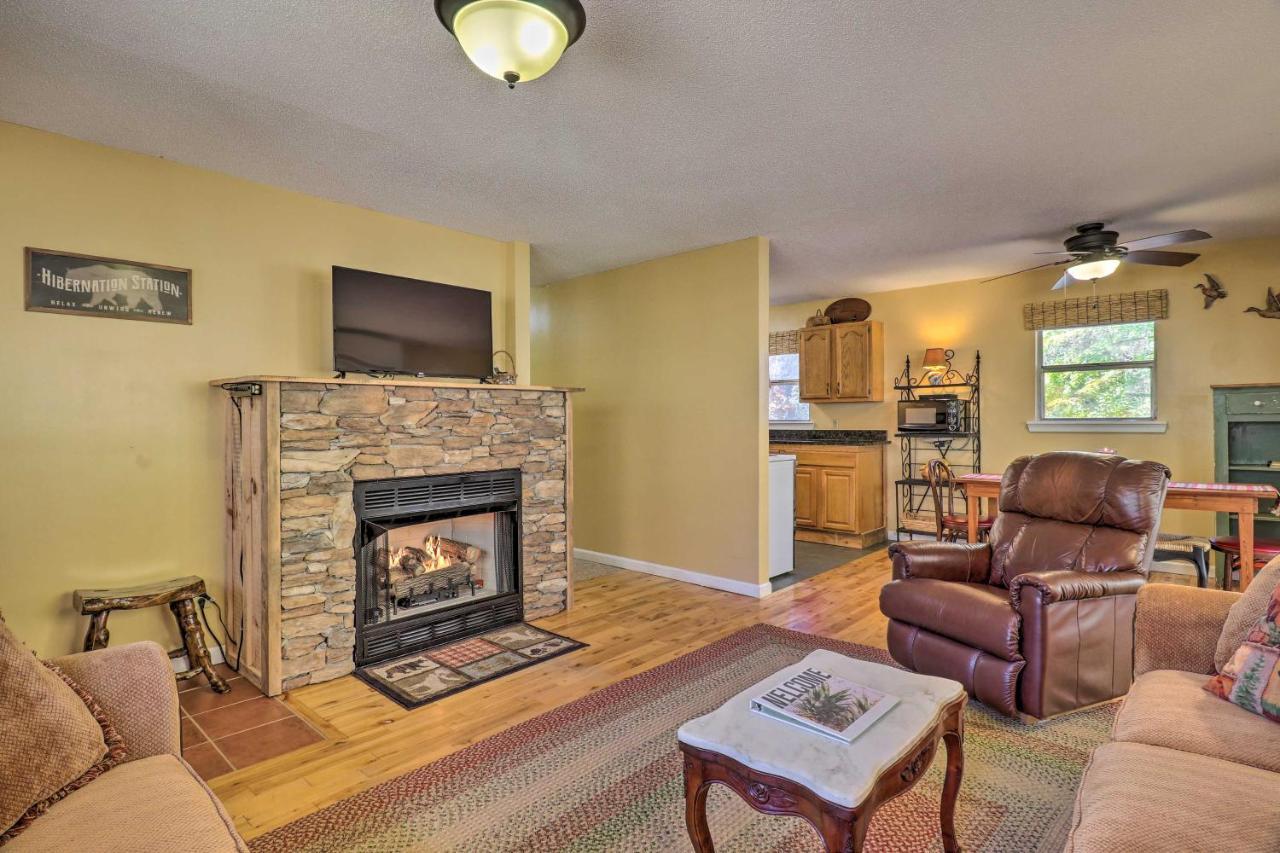 Creekside Retreat With Deck, 18 Miles To Wolf Ridge Vila Weaverville Exterior foto